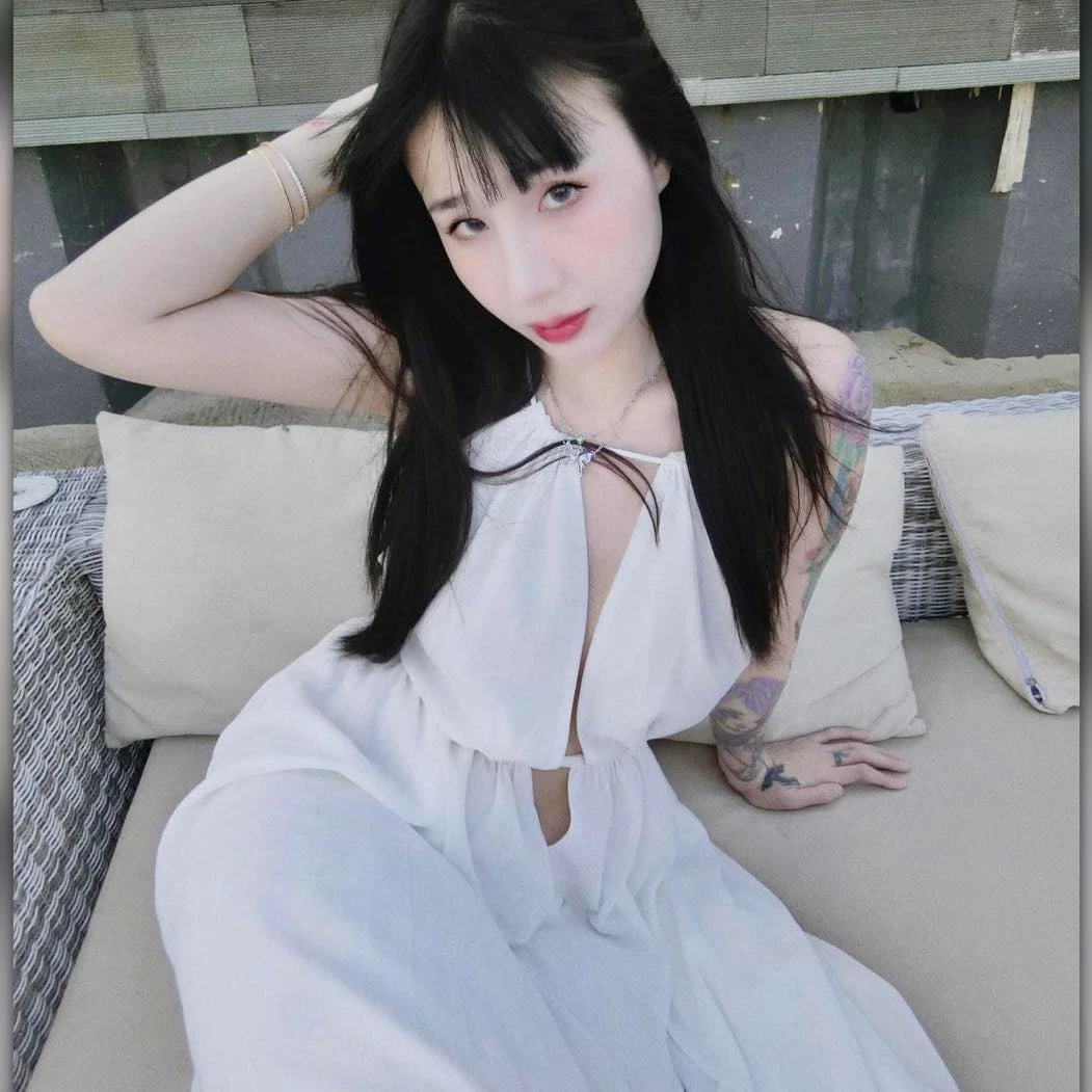 Lê kim linh 4