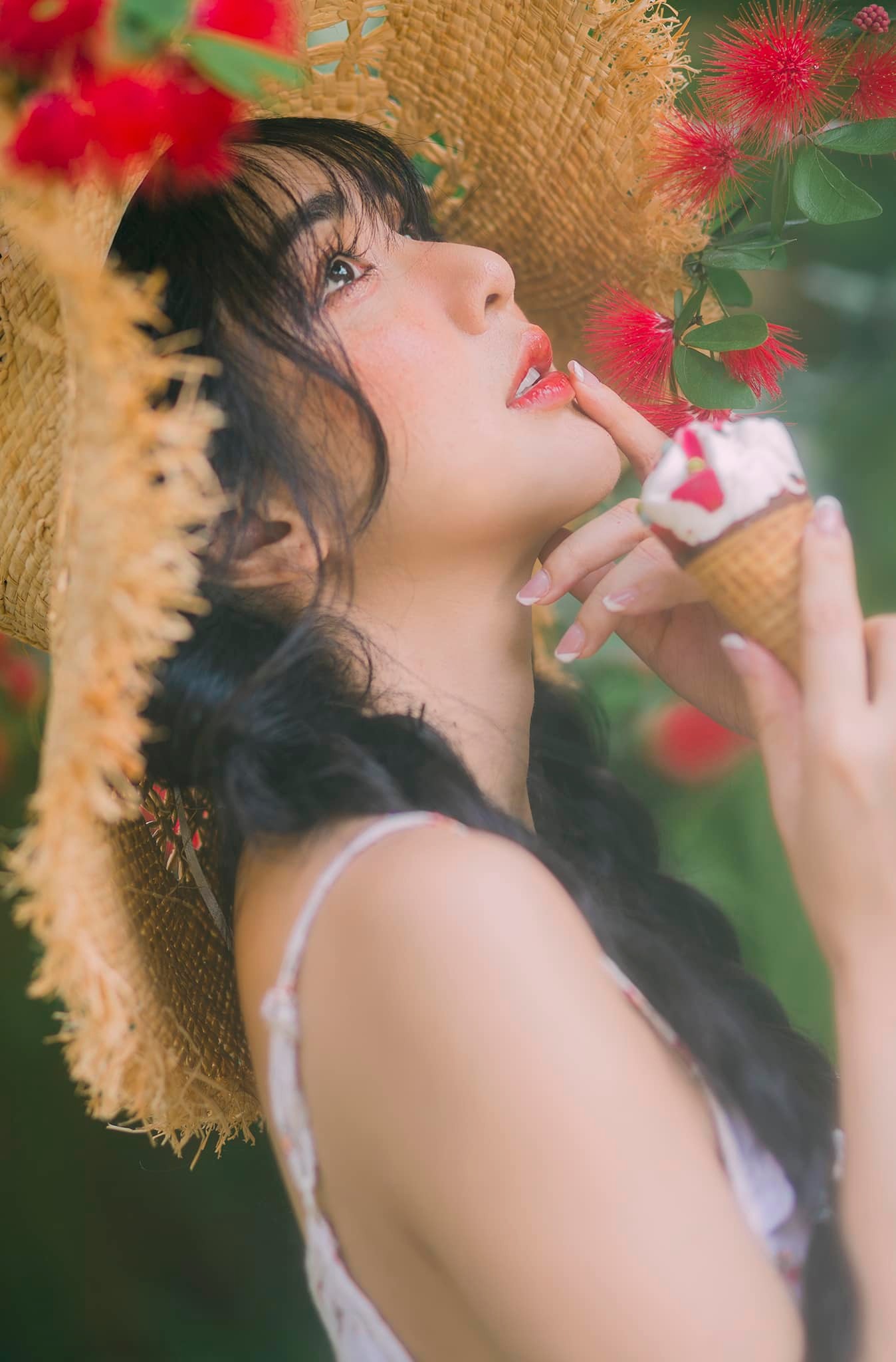 Hồ thị thùy linh 8